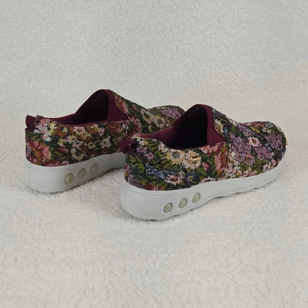 Therafit Womens 8.5 Floral Tapestry Slip On Sneakers Gold Toe Cottagecore Boho